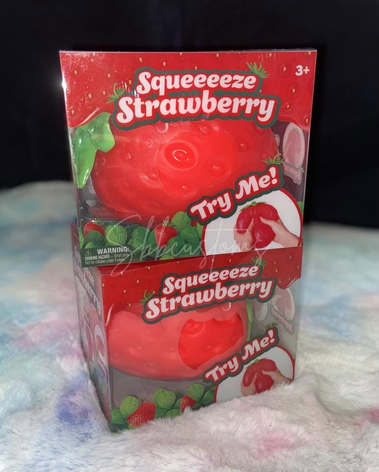 IN STOCK - Authentic Sunny Days Squeeeeze Strawberry