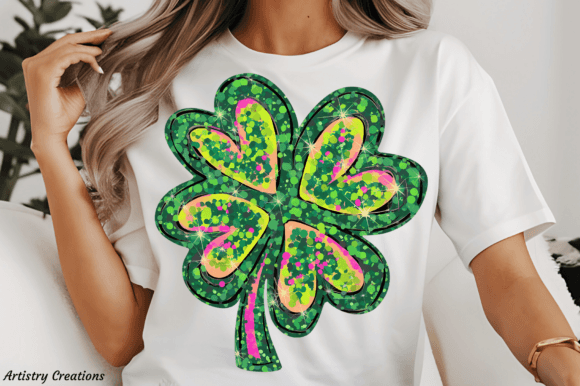 Green and Pink Shamrock St Patricks T-shirt